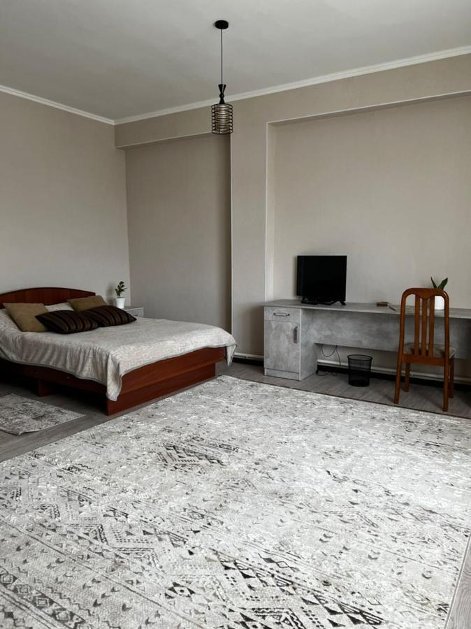 Meiman House Close To Asia Mall 比什凯克 外观 照片
